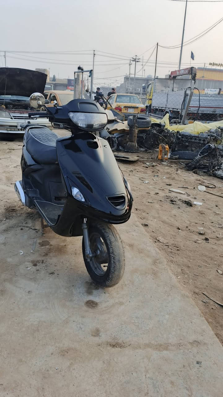 السلام عليكم دراجه فراشه فحل للبيع حاويه رقم ***********
