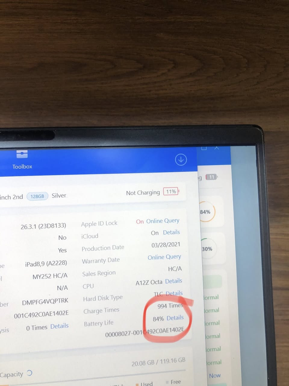 ايباد برو ذاكرة 128 بطارية 84 ايباد لوك نظيف جداً فقط بدلت الكلاس جان بي شخوط ببجي 120 فريم فول سلاسة سعره 530 الف مكاني اربيل ***********
