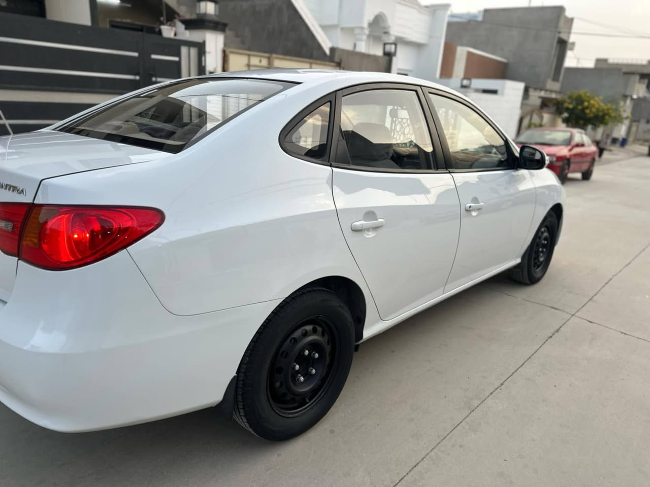 السلام عليكم النترا 2011 مقدس خليجي سياره بيها ضرر جا ملغ صبغ   بيها ثلاث قطع مكانات بارده صغيره دفتر بنزين موجود كير محرك شرط سنوية ساقطه سياره بدون دواخل سياره موجوده بكركوك ***********
