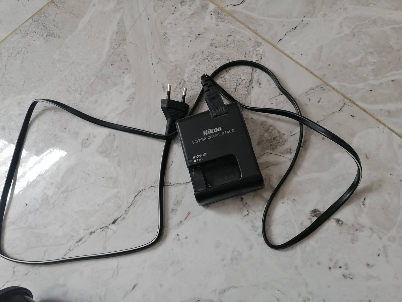 اسلام عليكم عدي كامره لبيع نيكون ٧٠٠٠ ويه رام شاحنه زوم ١٨ ١٤٠ مكاني حله اسعر ٣٠٠ بلاش بس التجاه يرادله تنضيف الستفسار  ***********
