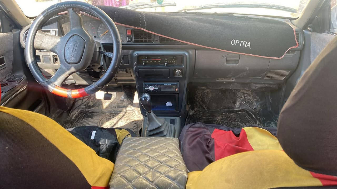 السلام عليكم
مازدا للبيع626 فحص نينوى 

محرك كير شرط 

تدفئة شغالة تواير زينة كهربائيات شغالةجاهزة مايعوزها شي 
شرط التحويل 
السعر 18 وبيها مجال 

اتصل ***********
