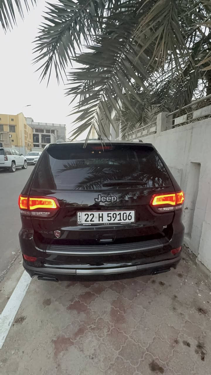 للبيع للبيع أو مراوس بجنسس 
جيب كراند شيروكي فئة (S ) موديل ٢٠١٩ خليجية وكالة ليث العبيدي رقم اربيل الانكليزي الجديد السيارة كفالة عامة عدا اربع اصابع بباب الجنطة PDR
فقط
ماشية ١١٦ الف كيلو قابل للزيادة
السيارة فول ١/١ مواصفات ال s
محرك ٦ سلندر ٣.٦
كشنات جلد اسود واحمر
تدفئة كشنات
بانوراما
ثلاث انظمة قيادة
شاشة كبيرة لغة عربية
كشنات كهرباء مع خزن
تحكمات ستيرن
ويل حجم S ٢٠
فجوج دسكات رياضية
باب خلفي كهرباء
حساس امامي خلفي
بلوجكتر ولايت زينون بلاد
حاجب لايت LED
مري شفط مع اشارة مع نظام نقطة عمياء السيارة جاهزة مابيها اي نقص


**إذا كنت صاحب هذا الإعلان وتريد حذفه لأي سبب، رجاءا أرسل رسالة إلى الدعم الفني**