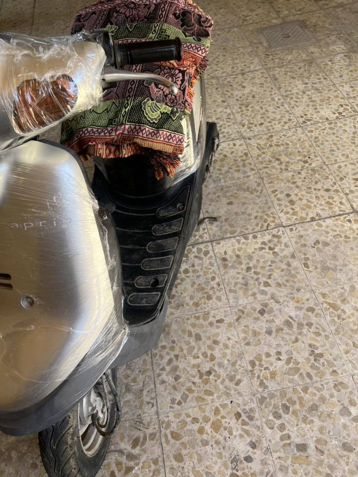 السلام عليكم بطة 2002 كاملة غراضها بلادية كلهن السعر 350 
المكان كربلاء حي النصر الرقم ***********
