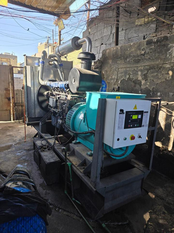 موقع للبيع بغداد الشعب حي البساتين …كاع مللك ١٠٠ متر ٥×٢٠…. حصه حكومي ٣٥٠ كيفي فقط توليد حكومي…. مكاين دايو + شتاير…تانكي ١٢ خزين + ١٤ +٢شغال…حاليا ٧٥٠ وصيف … ٩٢٥….. الاستفسار الاتصال ***********
