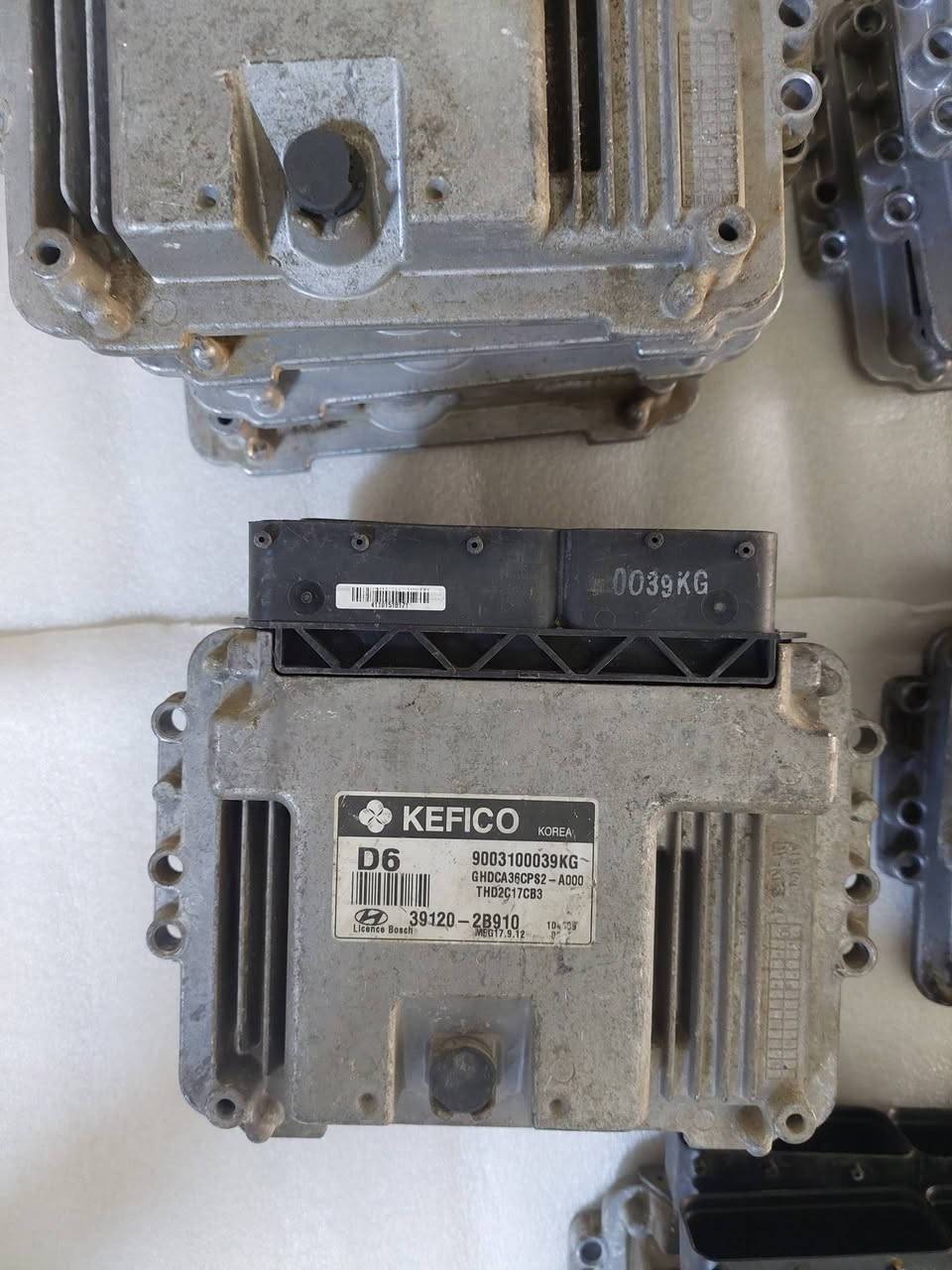 سلام عليكم
متوفر عقول اكسنت وريو 
جمله ومفرد
توصيل متوفر 
***********
