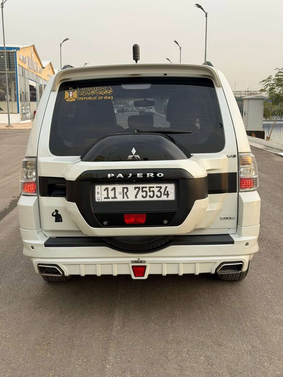 السلام عليكم باجيرو موديل 2013 حبتور معروضه 152 وبيه مجال بسيط رقم بغداد دولي باسمي تحويل مباشر مكينه 3500 غير مفتوحه كير كذالك غير مفتوح  سياره ماشيه 180 حقيقي لون صدفي تبريد ثلج صدر امامي خلفي جديد تخم تاير دلوب ياباني سبير منازل سياره جاهزه كل نقص مابيه مواصفات سياره فول فتحة كشنات جلد + كراسي الاماميه كهرباء 7 راكب 3 قطع تبريد فور ويل شاشه كبيره فول تحكمات ستيرن سماعات دمام مري شفط + اشاير بلمري حساسات خلفيه وبعد بيه هواي مواصفات (((( سياره مكفوله من الصبغ الضربه والفتح وتبديل ماعدى كرت تكحيل على كد شبر  بجاملغ امامي ))))) مكان سياره بغداد *********** خاص مغلق
