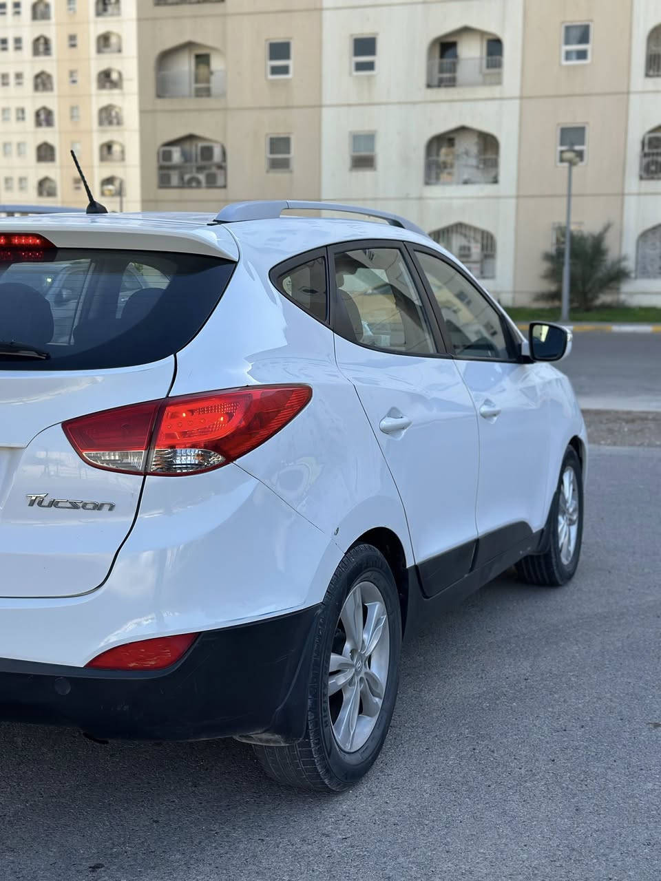 توسان ٢٠١٢ خليجي بأسمي السيارة رقم انگليزي بغداد
مكفول گير ومحرك  

بيها صبغ اثر جراد ( فقط صبغ بدون قطرة معجون ) 

محرك ٢٤٠٠ دوش 

سونار موجود 

سيارة خير من الله 

مكانها بسماية 

السعر ١٢٥ 

***********
