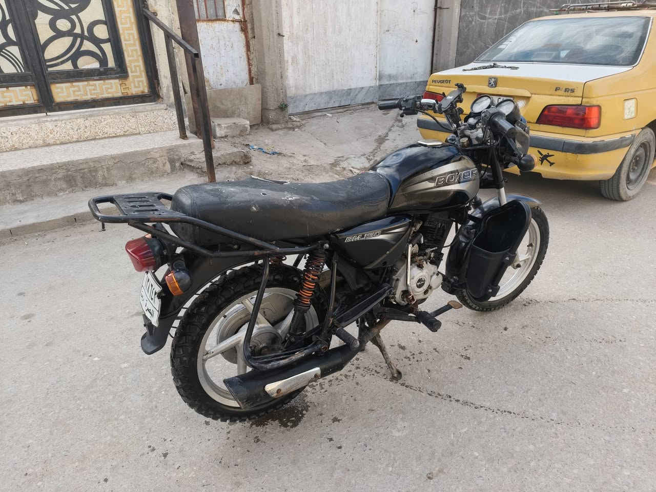 بوكسر مديل 18 دراجه رقم ابيض راعيه موجود شرط تحويل، كله كامله كهربائيات كله شغاله زوج تايرات جدد جوبلس تخم اشاير جدد السعر مليون و 400 مكاني البصره كرمة علي ***********
