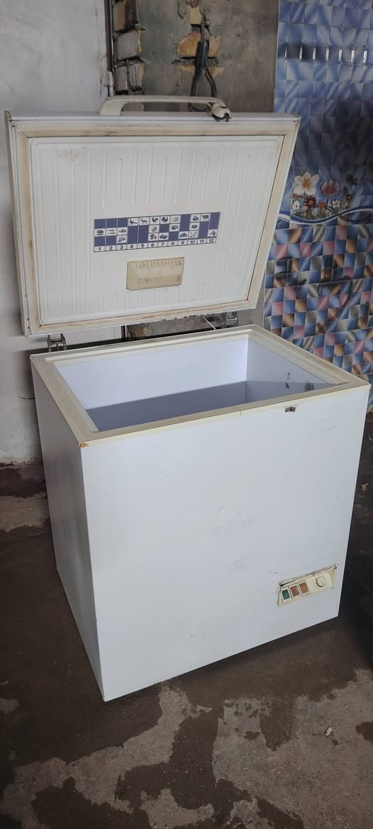 مجمده تشتغل  بس بيها ليك بوري خارجي   سعرها   ٦٠ الف    حي الحكيم قريب افران المرتضى


**إذا كنت صاحب هذا الإعلان وتريد حذفه لأي سبب، رجاءا أرسل رسالة إلى الدعم الفني**