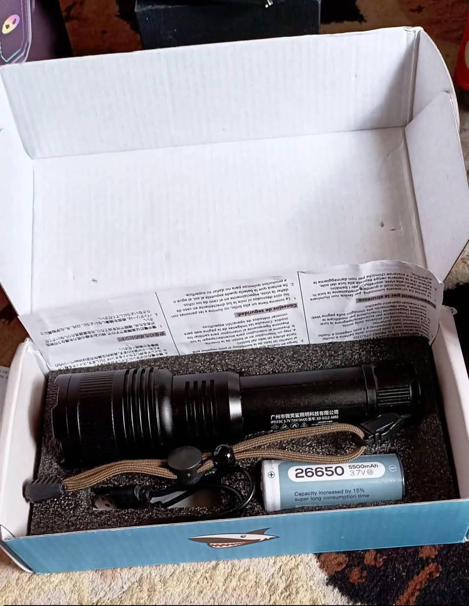 لايت يدوي حديد Smiling Shark SD5212‏
مصباح LED M80 بقوة 8400LM‏ امزون اوربي


**إذا كنت صاحب هذا الإعلان وتريد حذفه لأي سبب، رجاءا أرسل رسالة إلى الدعم الفني**