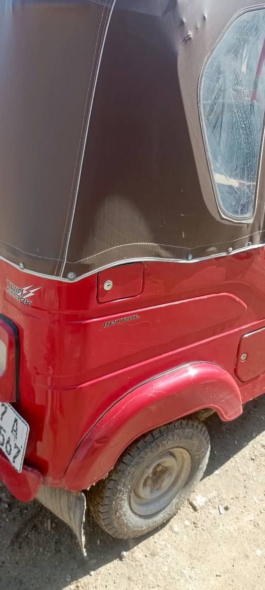 السلام عليكم تكت 2022 الشهر 8 مكفوله. 
مكينه وعربانه بيه خياسات ملكطه
 ارقام وسنويه انكليزي
مكان الناصريه مركز. السعر  خاص او اتصال
***********
