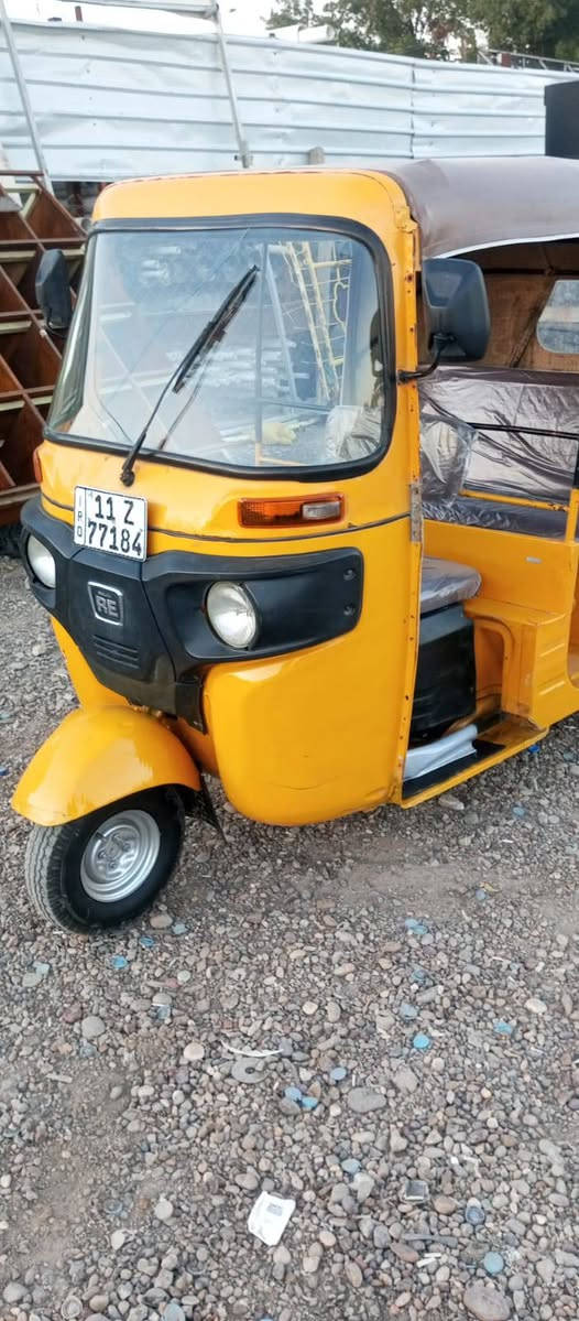 تكتك موديل ١٨ شهر ١٢ دخول ١٩ رقم وسنويه تحويل ثاني يوم
كير مكينة لاتنقيص ولاتبخير كشر لاضربه ولاصبغ تكتك حيل نضيفه تخم تاير دوشمه كامله مكمله كبل لشارع

مكاني بغداد الغزاليه  
***********
