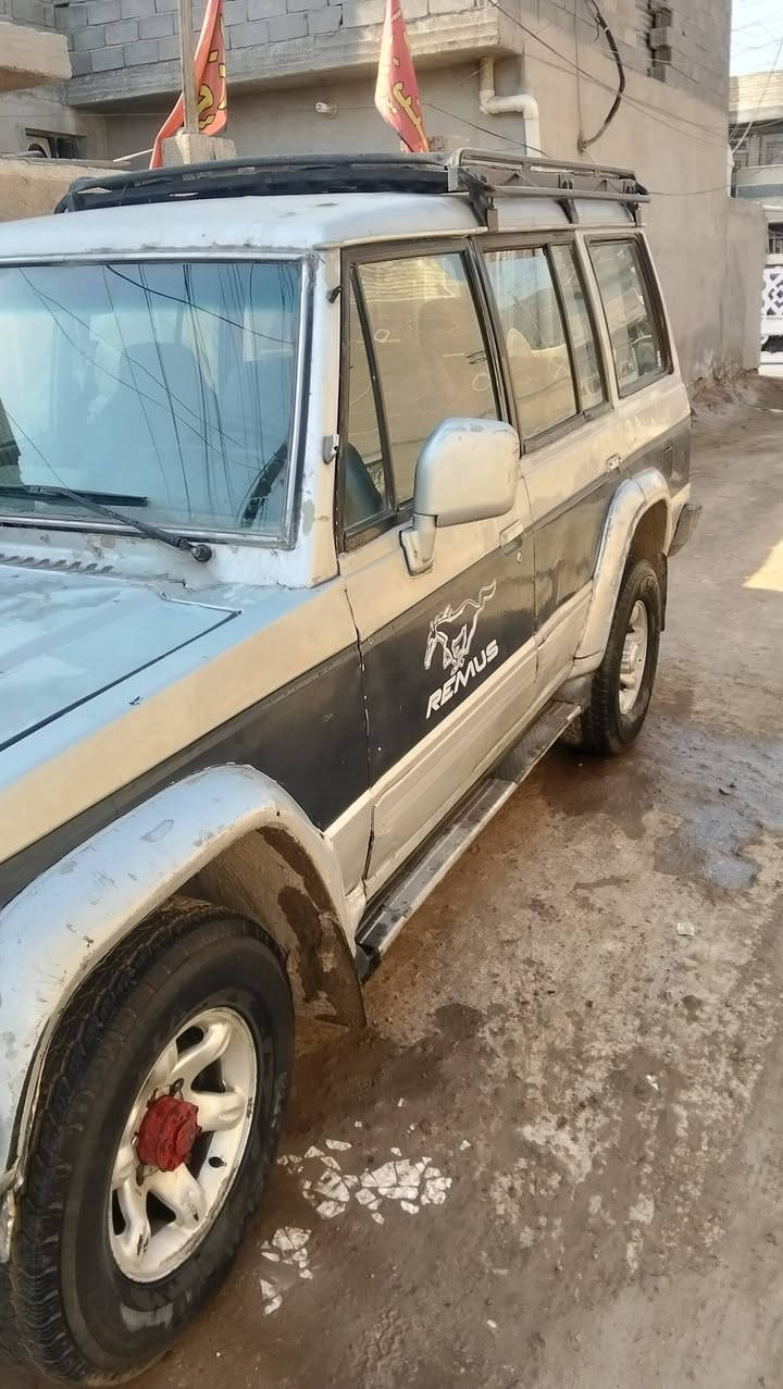 سلام  عليكم كالوبر للبيع موديل 1993  بغداد رقم انكليزي 
جديد مكينه وكيرففتي وكير اوتاماتيك هيه وخطهه مال الا 
ورفلي للبيع  عارضهه 46 وبيهه مجال ***********
