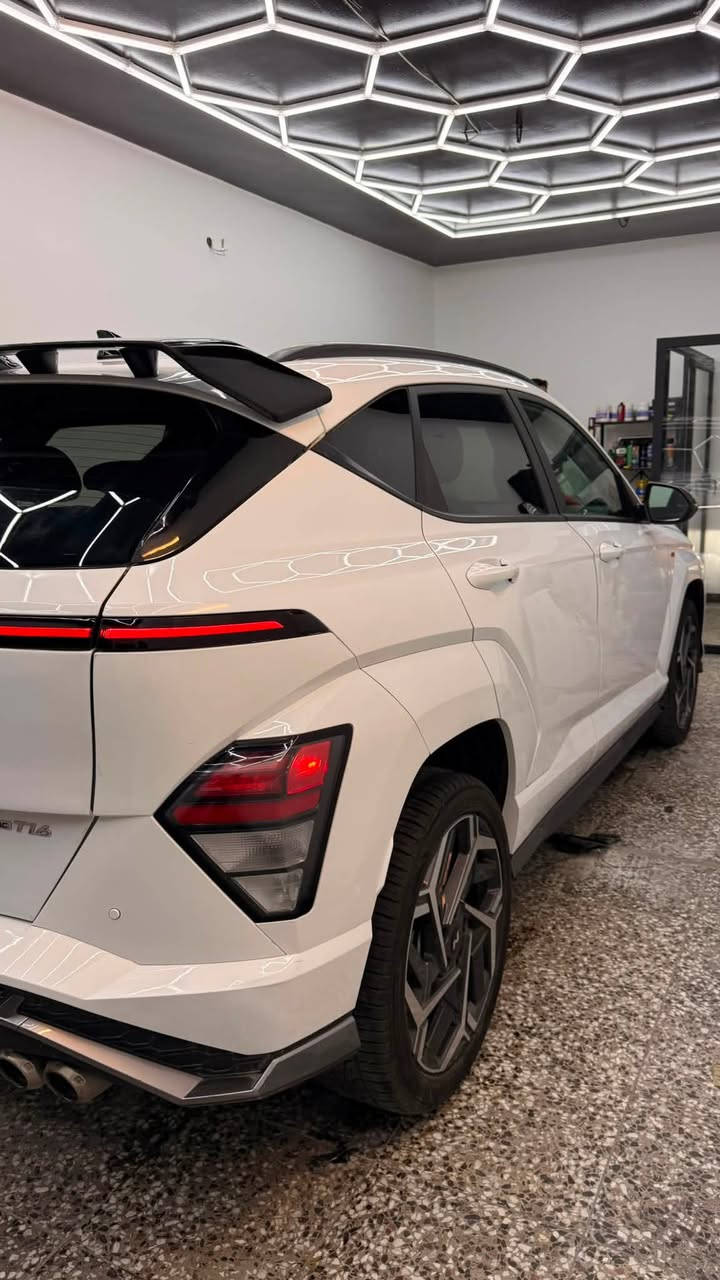 للبيع هونداي كونا أن لاين فوول مواصفات 2024
بسعر بلاش و جوه السوك
احنه مستورديها على ايدنه فحص مؤقت تترقم اي محافظة
السيارة بيها تبديل الجاملغ و البنيد نفس اللون بلادي
و نص الجنطة صبغ 
بس ايرباك الستيرن طاك 
كير تعليك / فتحة بانوراما / كشن كهرباء / داخل جلد و كنتارا / شاشة كبيرة متصلة / شفتات ستيرن /
ويل خاص بالأن / فور ويل
السيارة مزوعة مواصفات 
ماشية ٦٩ الف

السعر / ١٣٨ ورقة و بيها مجال بسيط
ماكو هيج سعر بالسوك كله 
مكاني بغداد السيدية 
***********
