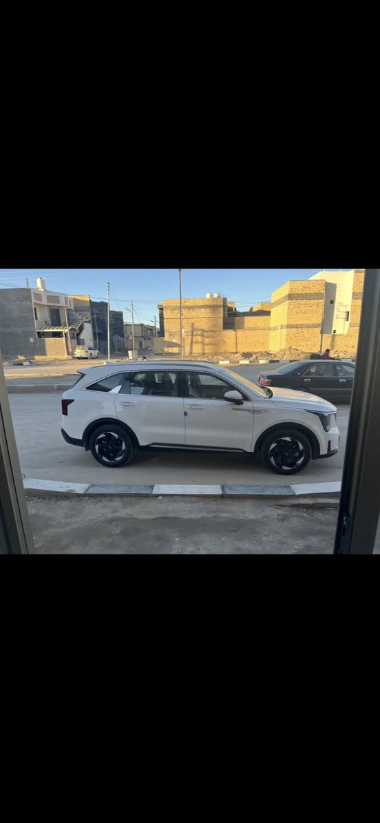 السلام عليكم 
سورنتو 2024

للبيع السيارة 
ماشية 17.000
السيارة مواصفات عادية
كراسي كهرباء 
جنطه شفط

رقم بغداد
 
باسمي

***********
