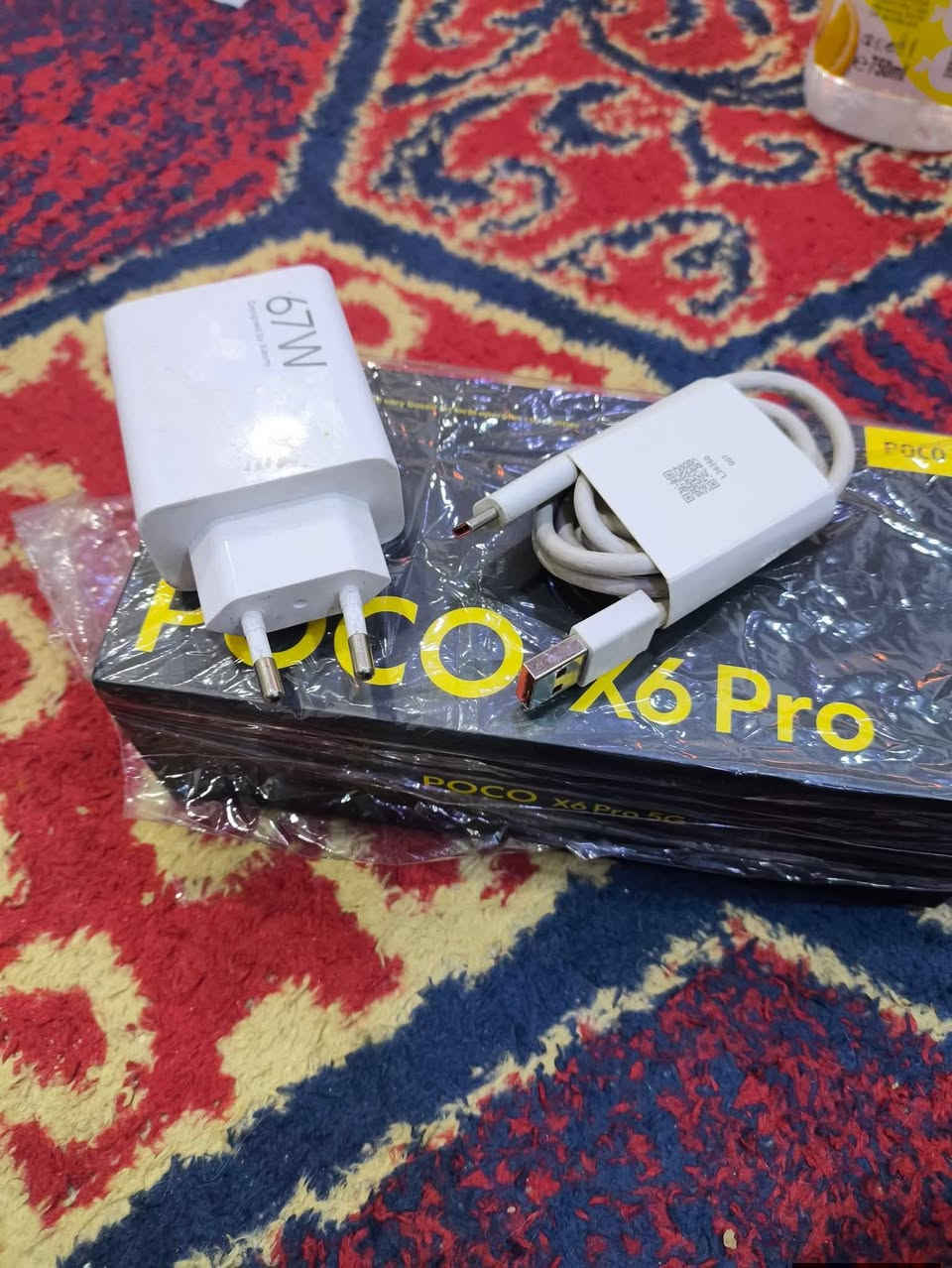 سلام عليكم
متوفر بوكو x6 Pro 5g 

غراضه كامله 
الذاكره 512
العنوان الديوانية 

رقم الهاتف ***********

السعر 300 وبي مجال
