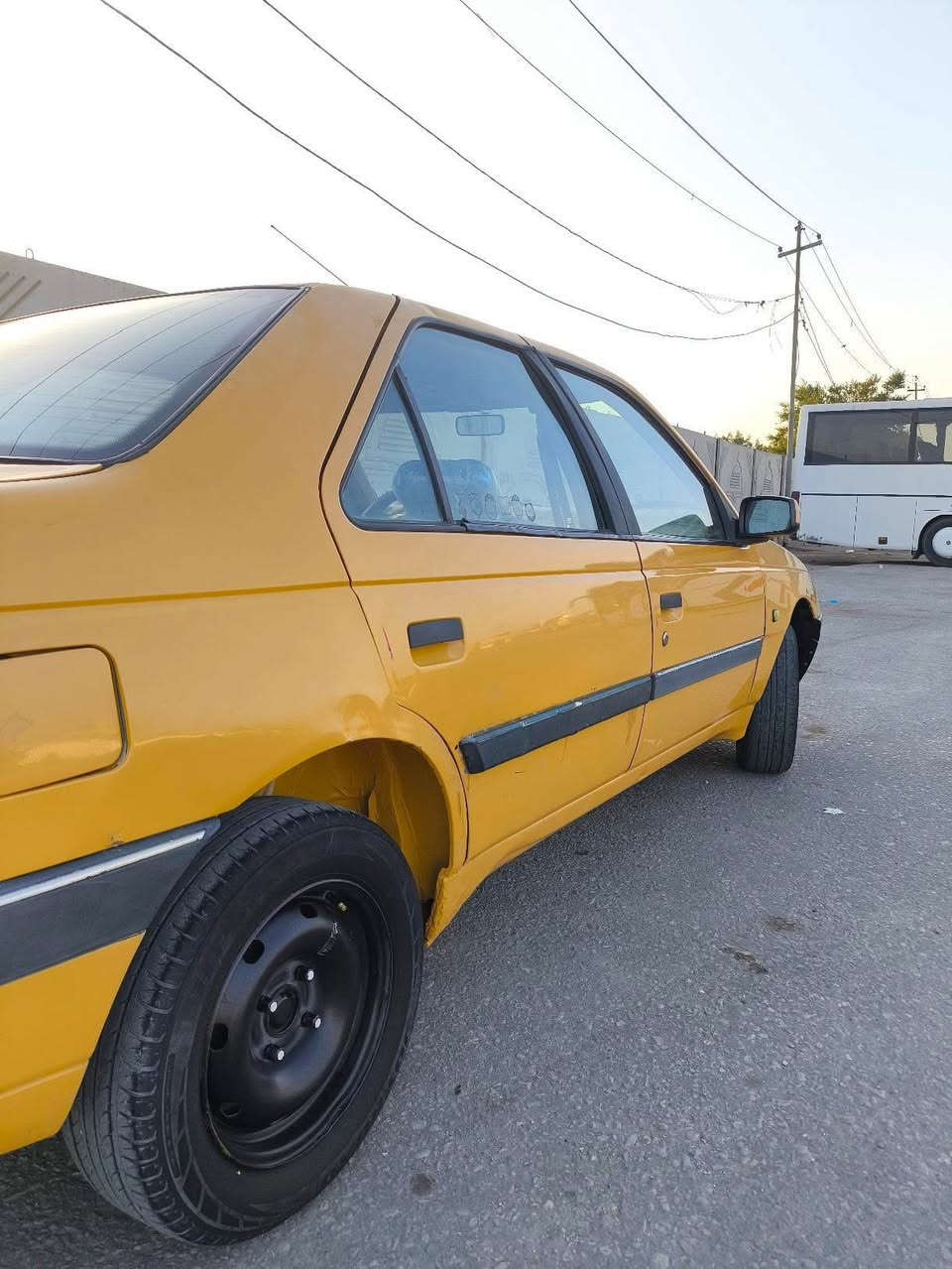 يجو اكد 2016 سياره كفاله كير و مكينه و تدفئه و تبريد و كهربائيات و حداديه زينه و مصفره هيئه و غرامات و السياره رقم كربلاء بااسمي السياره على ايدي شغل و اطلع وين ميعجبك اي محافظه و بالنسبه للقطع التبديل بيهه جاملغ ايمن امامي اثر ضربه ستوته و الايسر الامامي اثر اجراد  و سنويه لل2029 دواخلهه حلوه السياره تايرات نضاف معروضه ب 43 وبيها مجال قليل


**إذا كنت صاحب هذا الإعلان وتريد حذفه لأي سبب، رجاءا أرسل رسالة إلى الدعم الفني**