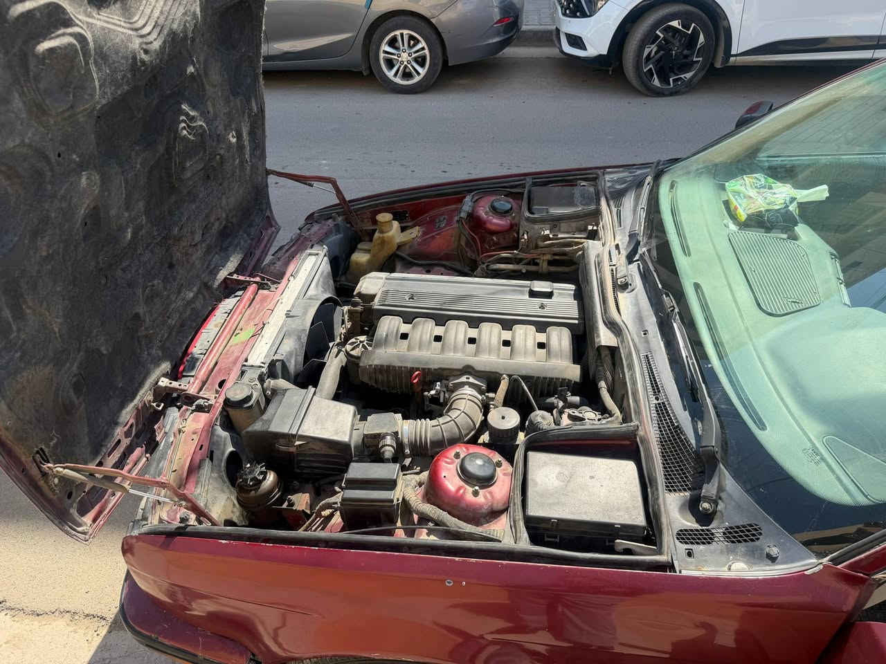 السلام عليكم بي ام دبليو موديل 91 رقم سليمانيه بسمي السنويه لحد 2030 هزه ما ساقطه كير محرك خير من الله حجم 525 السعر  60  وبيها مجال بسيط انشالله او مراوس حسب القناعه تفضل *********** وتساب ***********
