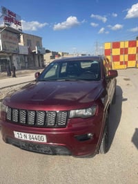 جيب شيروكي 2018 مكينه 3600 سياره نضيفه 100/100 السياره فول الفول ما عد...