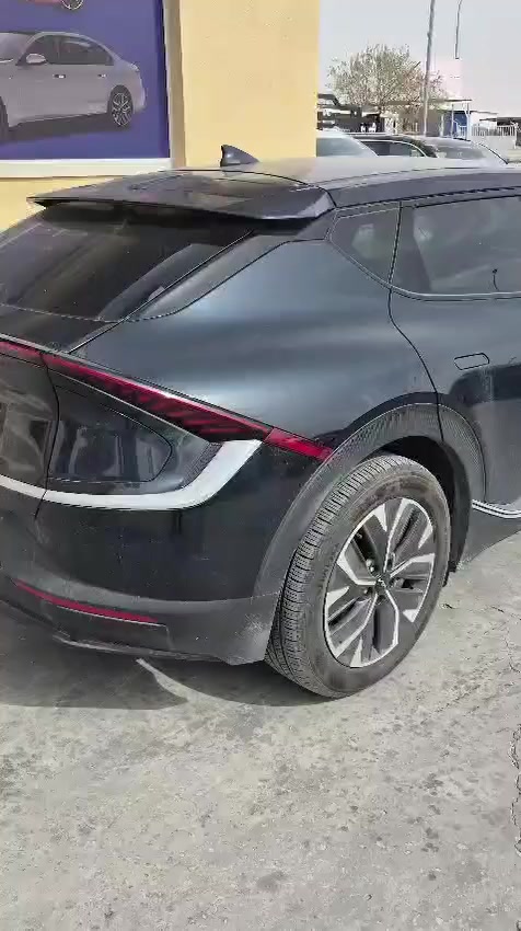 سلام عليكم. كيا EV6   2024 كهرباء بل كامل تمشي 550كيلو حادث كلش خفيف فول موصفات بدون فتحة 
السعر واصل كردستان.  اربيل السعر 155ورقة تواصل عل. الخاص او 00962795655414


**إذا كنت صاحب هذا الإعلان وتريد حذفه لأي سبب، رجاءا أرسل رسالة إلى الدعم الفني**