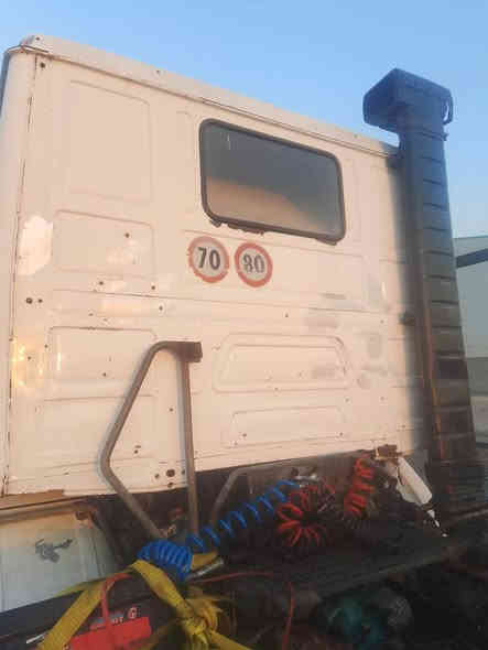 سلام عليكم سكانيا مشلح 143 /08 جاهزه لشغل اكسن بومه لستفسار لتصاال ‏‪***********‬‏
