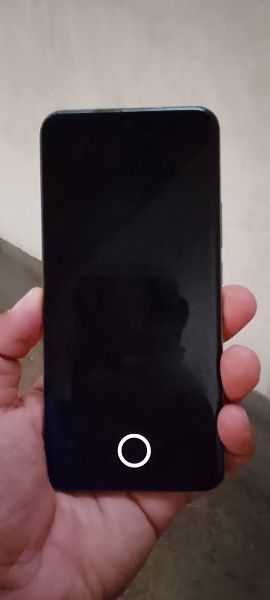 ريلمي 14برو بلاس
تحديث 120
معالج 3 Snapdragon 7 Gen القوي كاميرا120زوم خلفية ثلاثية: 50MP رئيسية + 50

بيريسكوب للتقريب + 8MP واسعة الزاوية . . كاميرا أمامية 32MP للسيلفي

بطارية ضخمة 6000mAh مع شحن سريع 80

. مقاومة للماء والغبار بمعايير 166 / IP68 / IP69 نظام 15 Android بواجهة 6.0 Realme Ul . ذاكرة داخلية حتى 512GB مع رام 
.السعر:450الف


**إذا كنت صاحب هذا الإعلان وتريد حذفه لأي سبب، رجاءا أرسل رسالة إلى الدعم الفني**