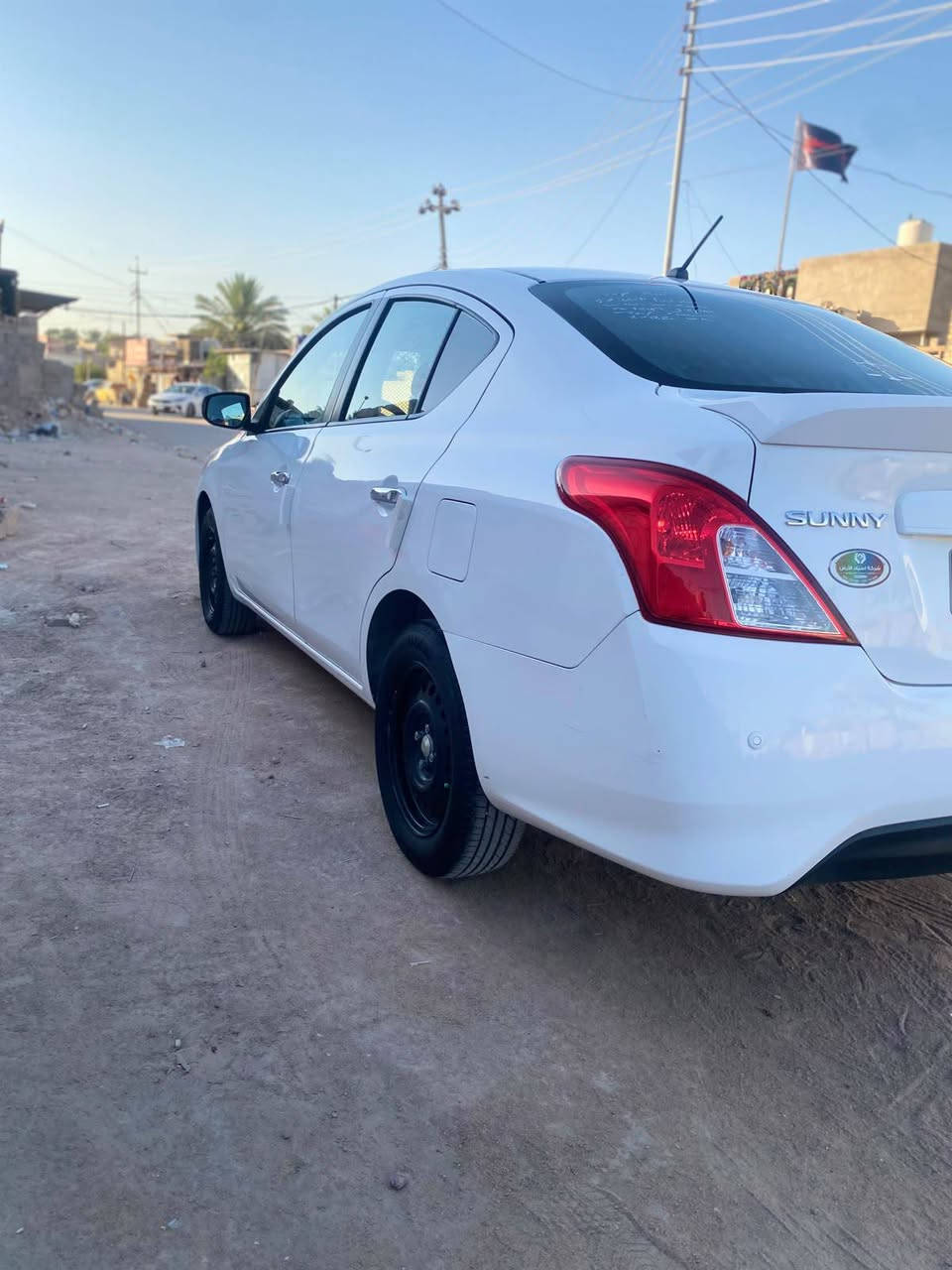 بيع او مراوس نيسان سني مصري موديل 2024 فول مواصفات شاشه كاامرا حساسات اشاير بالمري ييدات نيكل تبريد قطعتين تحكم استيرن مكينه كير حداديه تخم تاير كفالة بيها قطعه وحده صبغ بدون داخل جاملغ امامي فقط وباب خلفي بارد فقط رقم اربيل جديد تحويل او وكاله جاهز ماشية ٨٠ مكانها نجف كوفه السعر ١١٠ بيها مجال 
***********6
