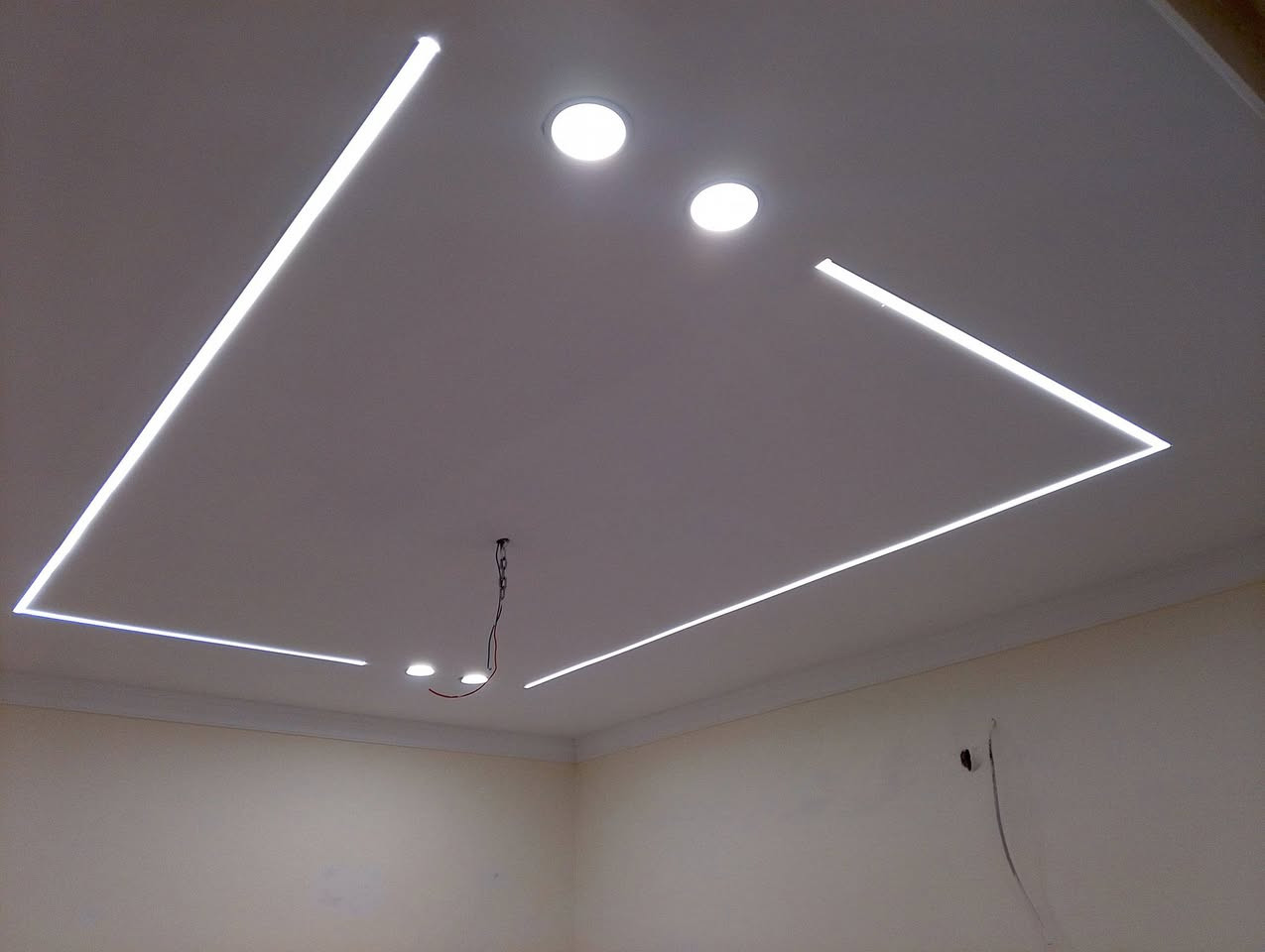 اسطة كهرباء تواصل وتساب ***********
