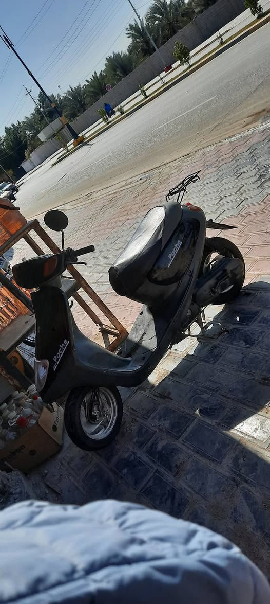 سلام عليكم دراجه منغولي فحل للبيع مكينه رمبه ممفتوحه وكفراتها نص عمر كهربائياتها كلها شغاله رايدها ب 350 وبيها مجال قليل عنواني كربلاء البوبيات. ***********
