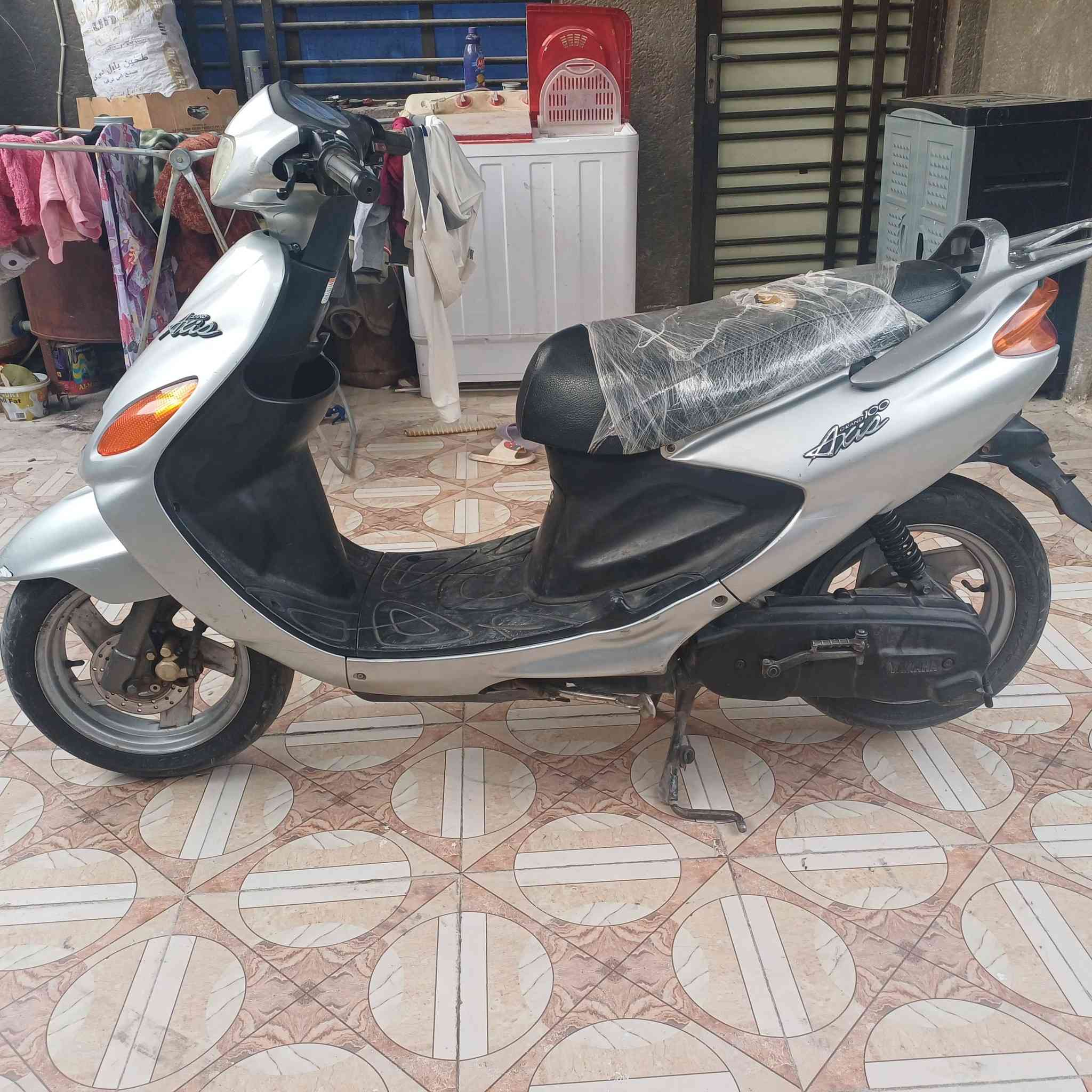 حاويه مستخدم عداد مايشتغل شرط الفحص في الرميثه مليون و١٠٠ اتصال ***********
