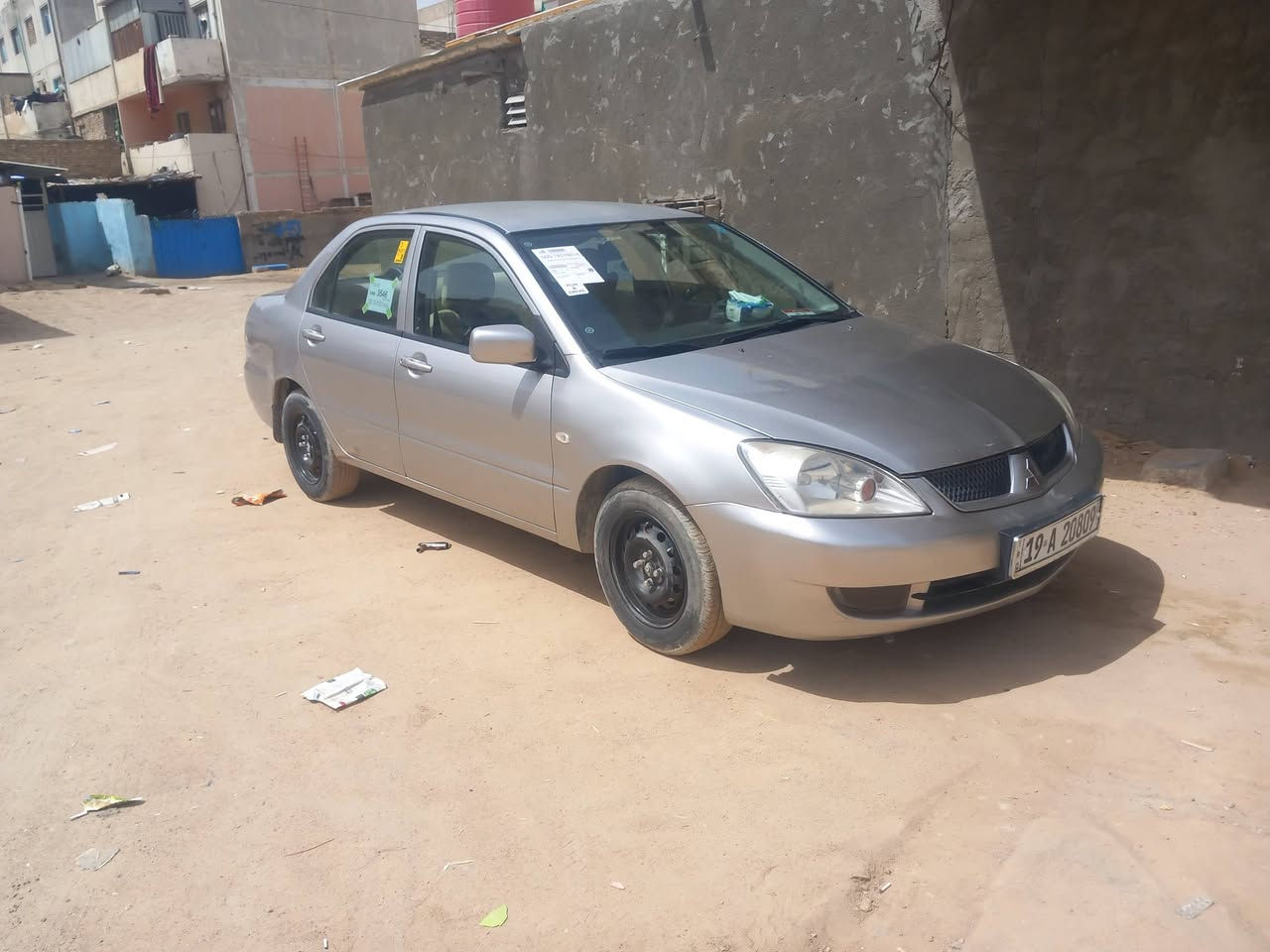 السلام عليكم اخوان سياره 2010 مشي بوشي لانسر سياره للبيع مكانها كربلاء راح اخلي رقمن***********
