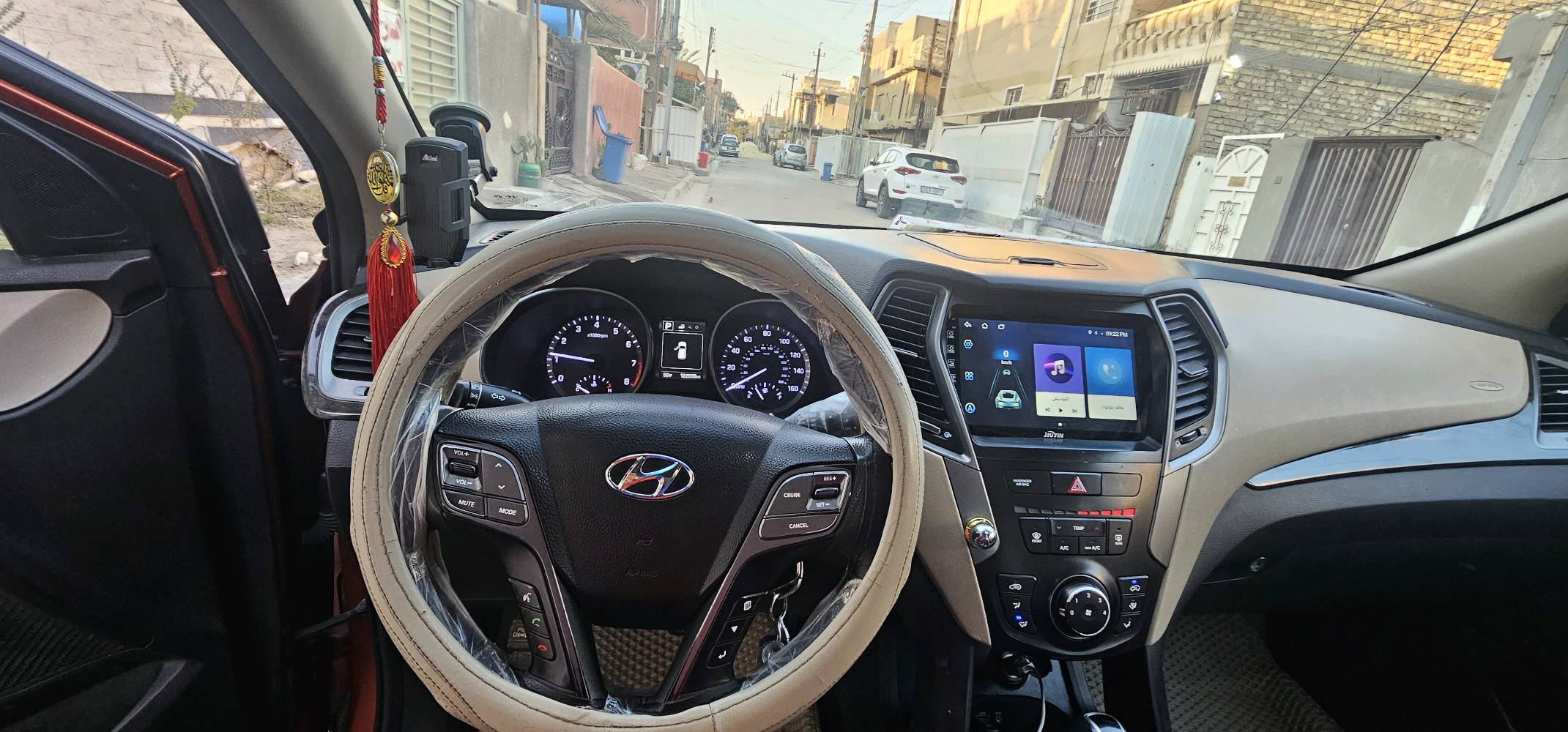 سنتافيا 2018 
وراد امريكي 
محرك 2400 GDi
فئه السبورت 
تحكمات استيرن 
مودات قياده نورمل/ ايكو / سبورت 
محرك وكير صدر امامي خلفي كفاله 
حادثه من امريكا خشم بنيد وطرف جاملع السايق بارد فقط 
قطره صبغ مابيه 
مكان السياره بغداد 
رقم بغداد 
تحويل ثاني يوم سياره ب اسمي 
رقم ***********
