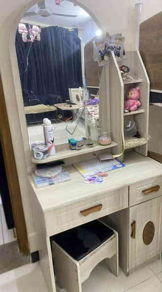 اريدهم كلهم ب ٣٥٠  مكاني شارع فلسطين ***********
