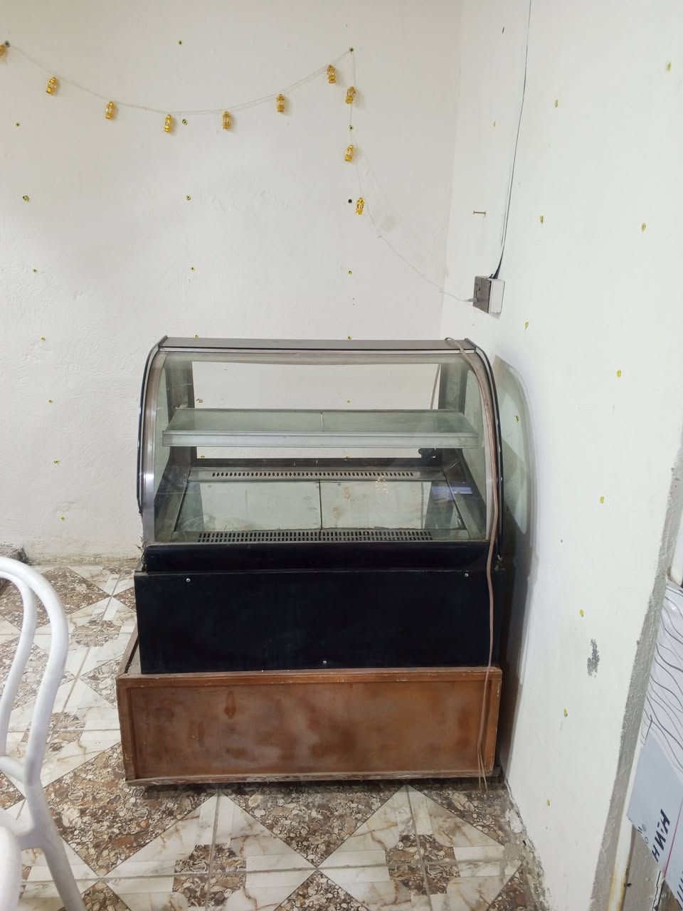 غراض مطعم للبيع عنوان ديالى الخالص رقم الهاتف ***********
