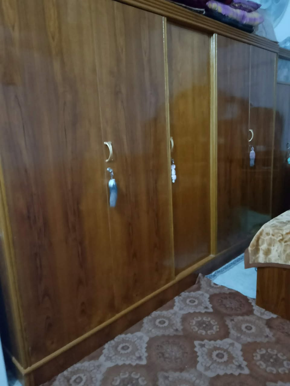 يوجد غرفة اخشاب للبيع نضيفه  مستعجل عل بيعتهه لمعرفة السعر والتفاصيل اتصل عل هذا الرقم 
‏‪0771 036 6095‬‏
