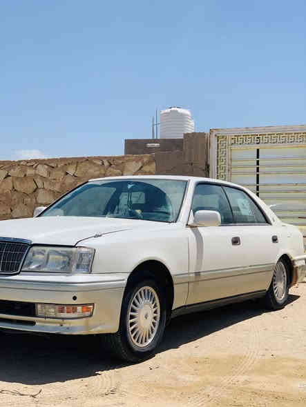 سلام عليكم 
راس ثور مديل ١٩٩٦ 
سيارع يرادلها تعمير  
سعر ٩٠ وبيها مجال 
رقم انبار بسمي  
اتصال ***********
