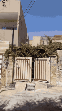 دار للبيع في الموصل الجانب الايمن منطقة حي المعلمين 
200 متر مكون من بيت 3 غرف + مطبخ وحمامات وهول
 + مشتمل معزول مكون من غرفه ومطبخ وحمامات
واجهة المنزل 10 وعمق 20
(السعر135وبي مجال) 
للتواصل :

‏‪0777 401 2695‬‏
