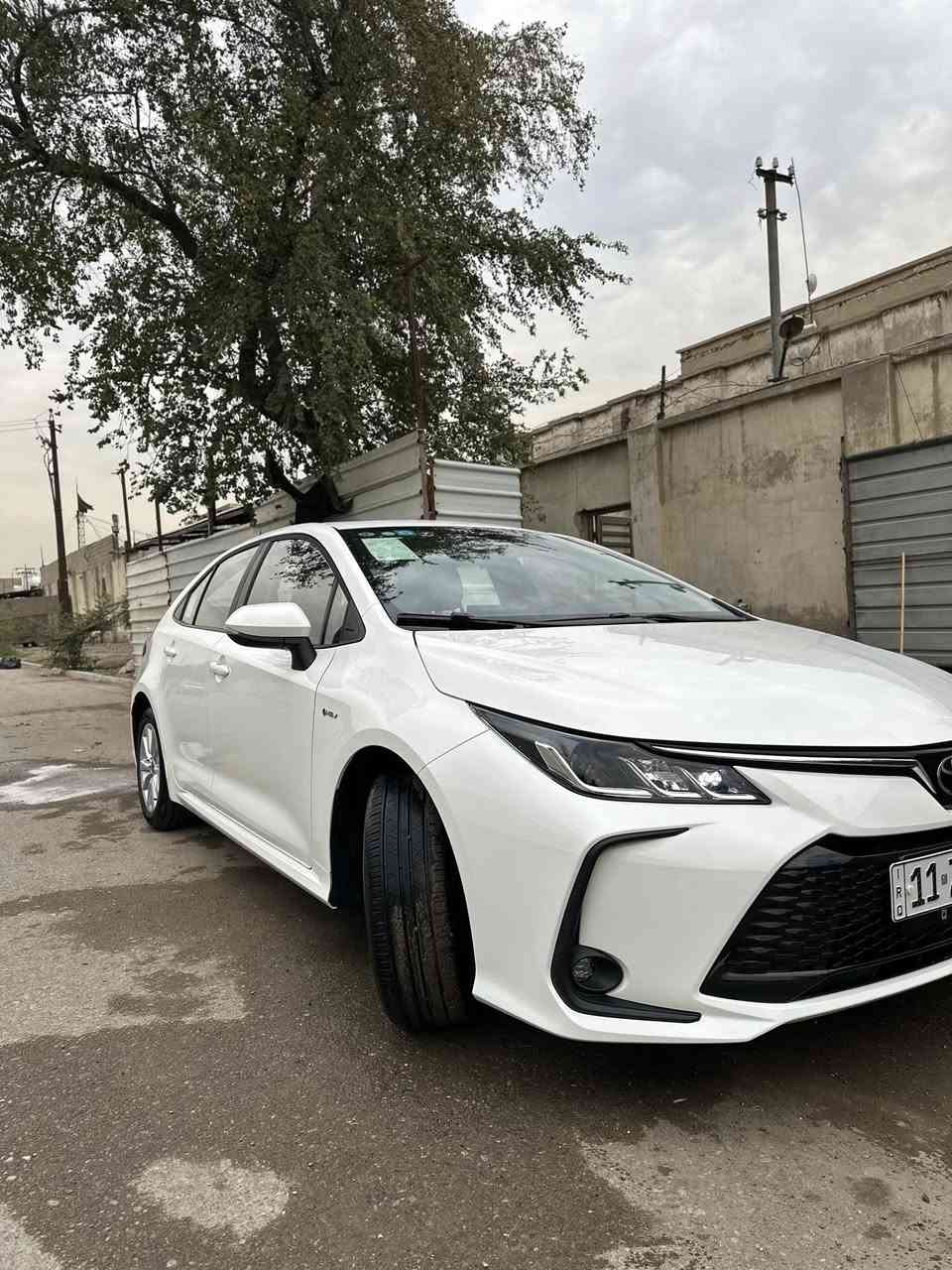 ⸻
🚗 للبيع كورولا هايبريد موديل 2025 لون ابيض 
السيارة مكفوله، استعمال شخصي وخفيف
ماشية 1600 كيلو قابل للزيادة
نظام هايبريد اقتصادي، صرفية بنزين ممتازة
السيارة فحص كامل وما بيها أي شي
داخلية وخارجية وكالة
/ أوراق كاملة

💰 السعر١٦٥
📍 المكان بغداد 
📞***********
