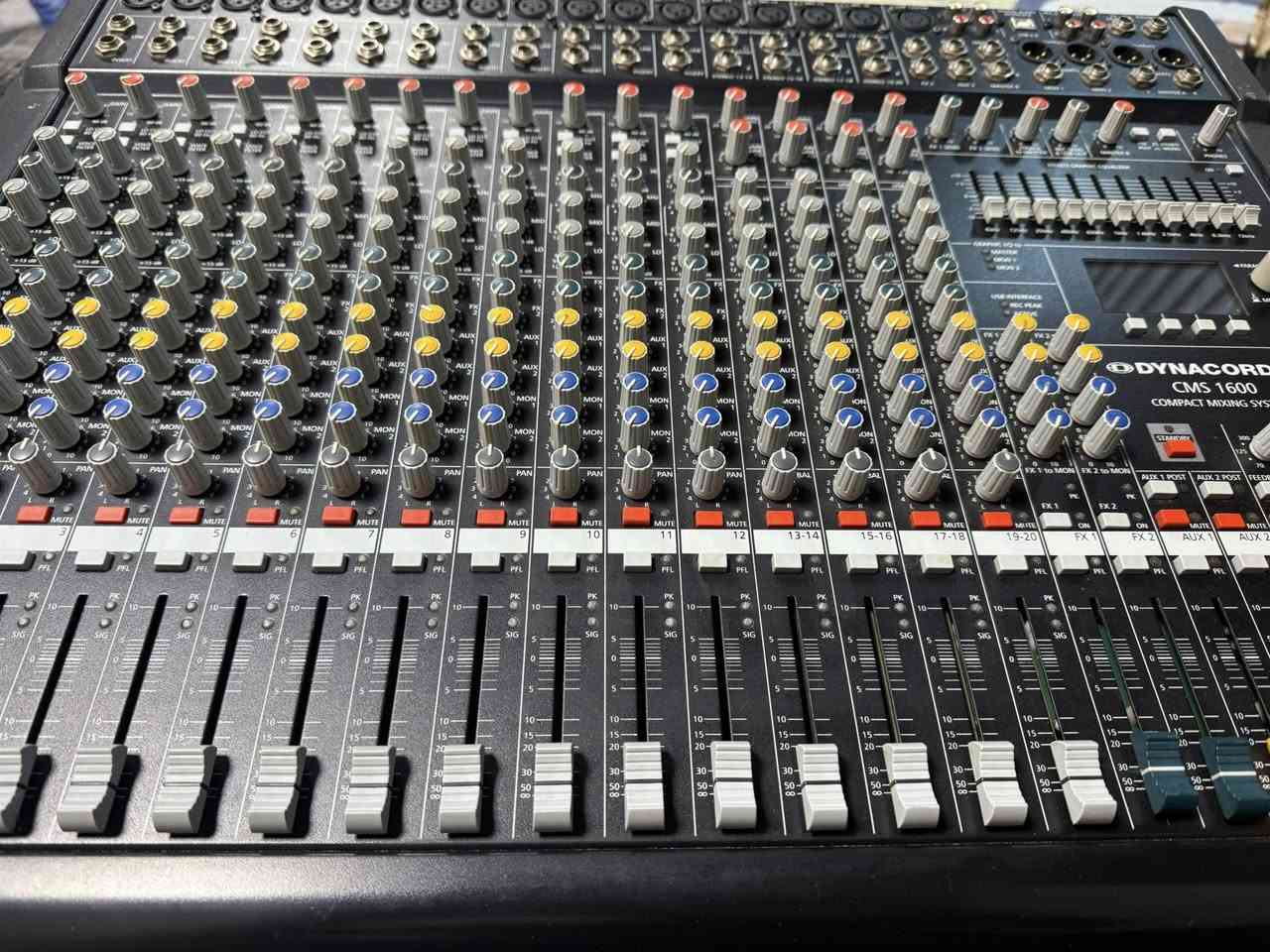 مكسر داينكورد 1600 سماعات دبليو 17 اصلي اصلي ابيع شلع ***********
