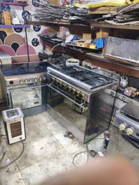 محل للبيع • طباخات • غسالات