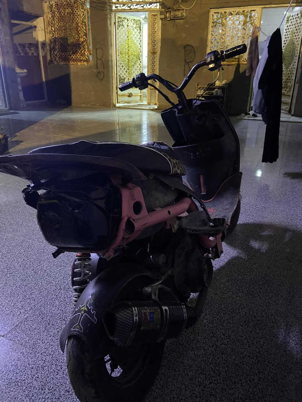 السلام عليكم شباب دراجه ماكس عدله للبيع بوشه 49مفتوحه مره وحده عنوان البصره الهارثه *********** 
فقط واتساب ...
