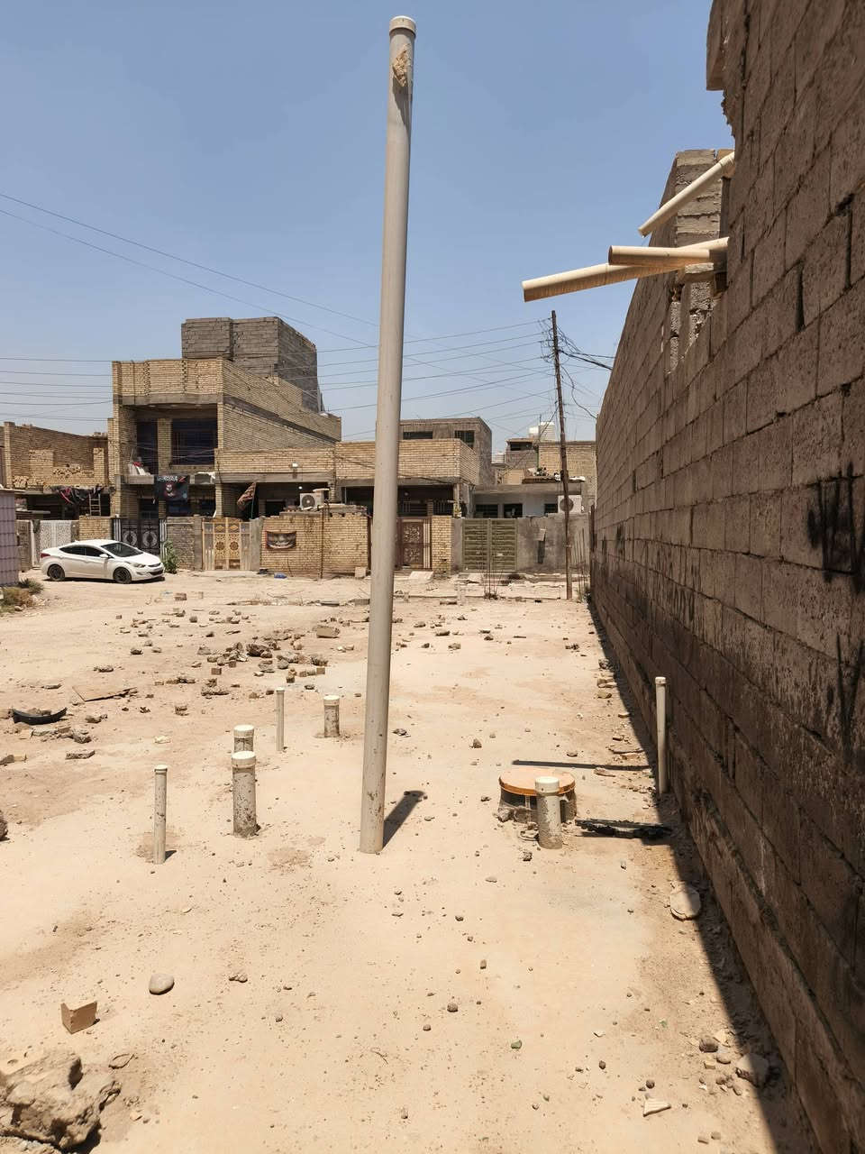 رفت زراعي للبيع كامل الخدمات مي كهرباء مجاري المساحة ١٠٠ متر الواجهة ٥*٢٠ الموقع نهاية شارع الكهرباء مول السعيدي الفرع السابع هاتف ***********
