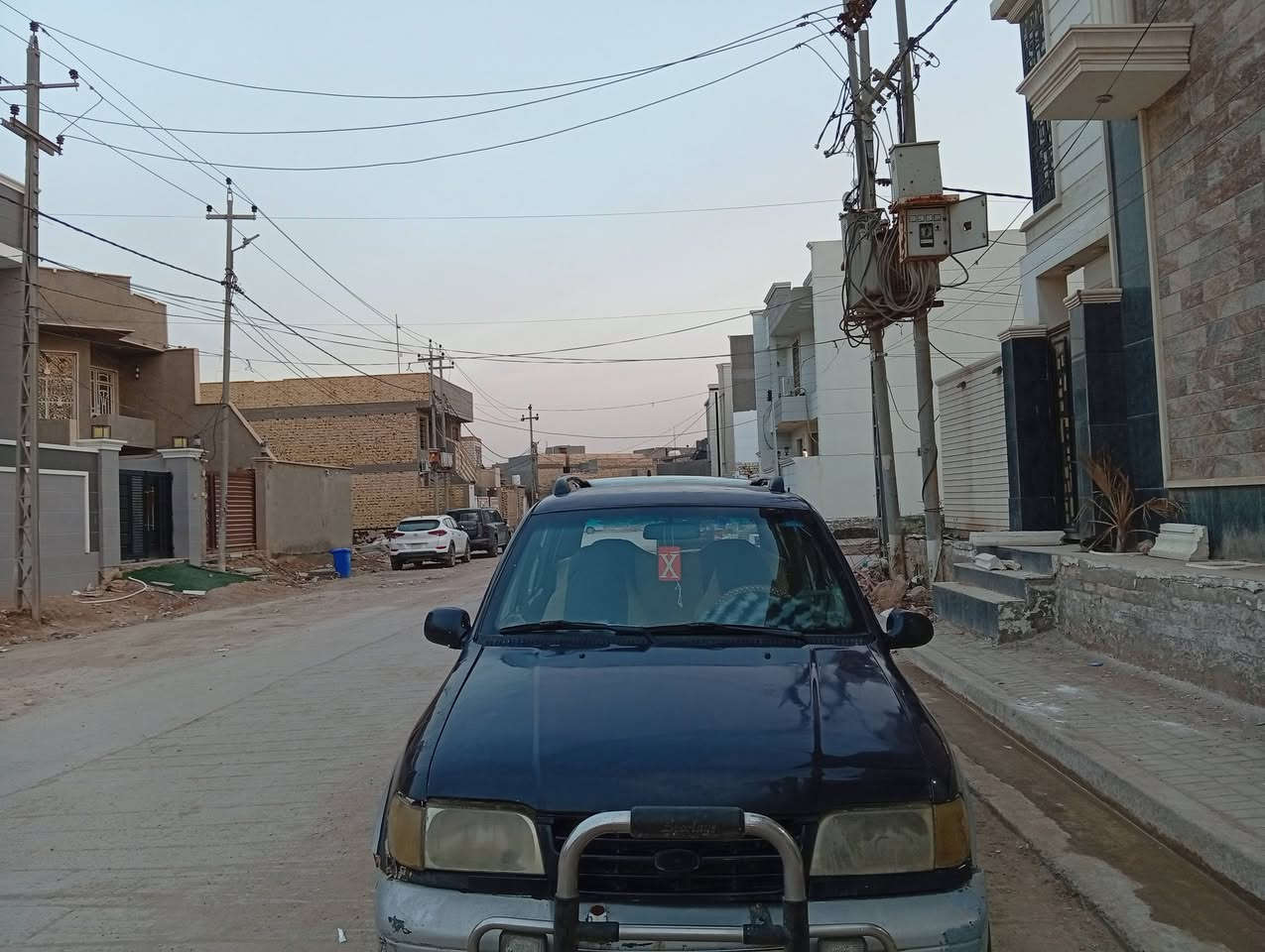 السلام عليكم...
كيا سبورتج موديل ٩٤
 محوره محرك وكير اتوماتيك دايو
باتري جديد كازكيت اصلي جديد واتر بم جديد قوايش جديده قبل اسبوعين شديتهن 
فيت بم اصلي منظومة بانزين كامله جديده 
راديتر جديد جاينات جديده
دكسات جدد اصلي حدايديه كامله بوربرينات امامي وخلف
 كله جديد على أيدي 
تانكي بانزين قبل اسبوع بدلته 
دوشمه جديده و ارضيات 
سياره مال جناي صاحب عمل أو مهنه 
رقم دولي انبار مداور بكل المحافظات 
سنويه لشهر ١٢ 
صاحب السياره من بغداد مدينة الصدر 
مكان السياره الديوانيه السعر ٣٣ ورقه 
بيها مجال حك الجيه فقط
 غير متواجد على الفيس للانشغال
***********
