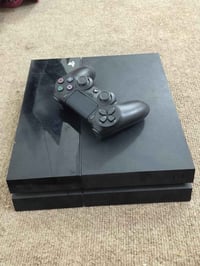 بلي 4 فات اون لاين للبيع الذاكرة نص تيرا البلي نضيف السعر 200 و الموشر...