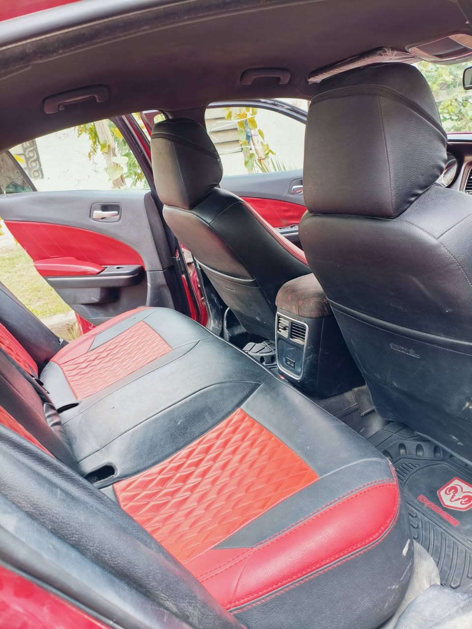 السلام عليكم .
جارجر 2015 اصل 

مكينه.  3600 6V

مكينه + كير عل شرط

حداديه نضيفه

ويل 20 

لد ثلجي

شاشه تحكم جبيره

السياره مغلفه ppf.

لحيه اماميه🔥

زعانف خلفيه

لد متحرك الاوان وتحكم

تبريد ثلج🥶

تدفئه 

تشغيل عن بعد

سستم صوت 

كشنات كهرباء 

حساسات خلفي 

السياره ضررهه ربع جمالغ الخلفي السياره رقم ذي قار مشروع  وطني و احلا من الصور   سعرهه 165 ومراوس حسب القناعه مكان السياره نجف الاشرف رقم الهاتف ***********📞
