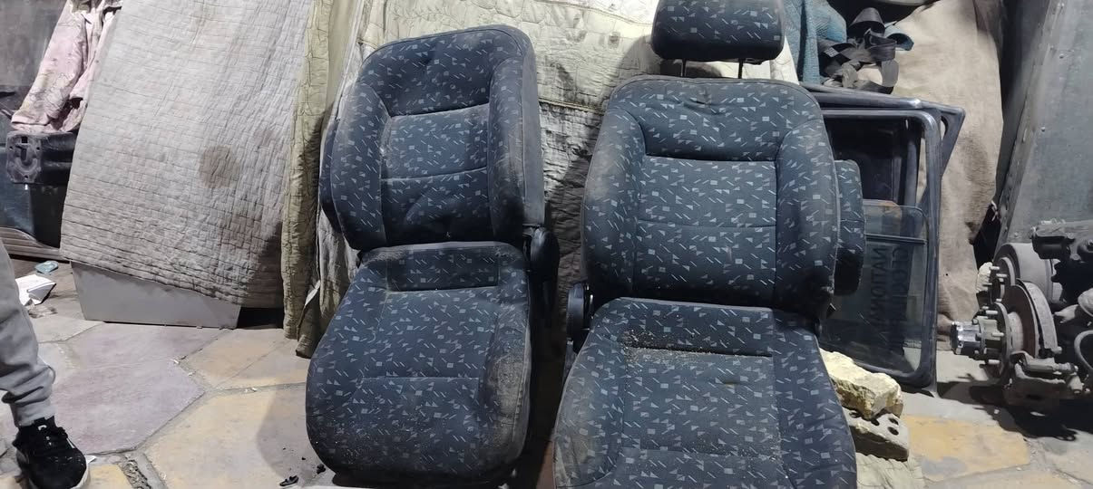 تخم كشنات كالوبر موديل ٢٠٠٠ حاويه السعر ٥٠٠ وبيه مجال بغداد مدينة الصدر *********** وتساب موجود خدمة توصيل
