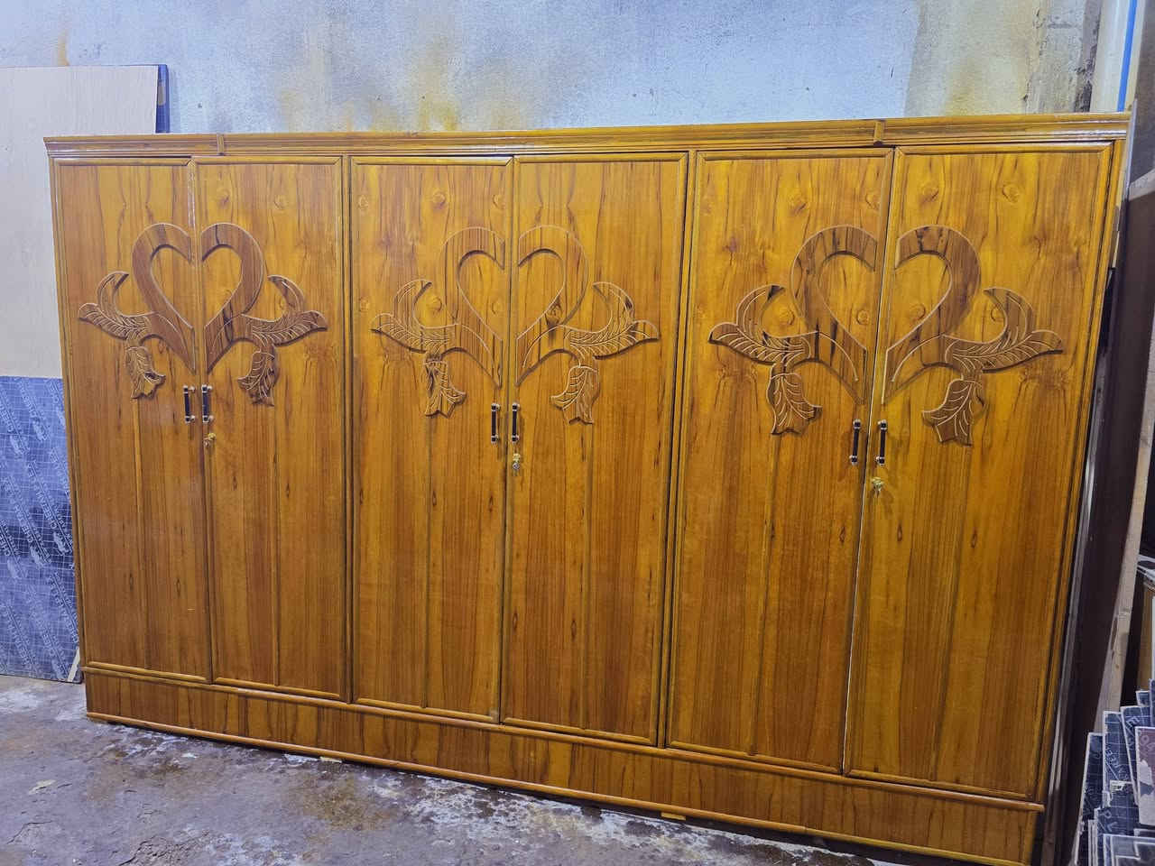 كنتور 6باب مستعمل
تسكام 
السعر 260
0772 270 9981 
نضيف ومصبوغ كامل 
***********
 #بيع
 #اثاث
