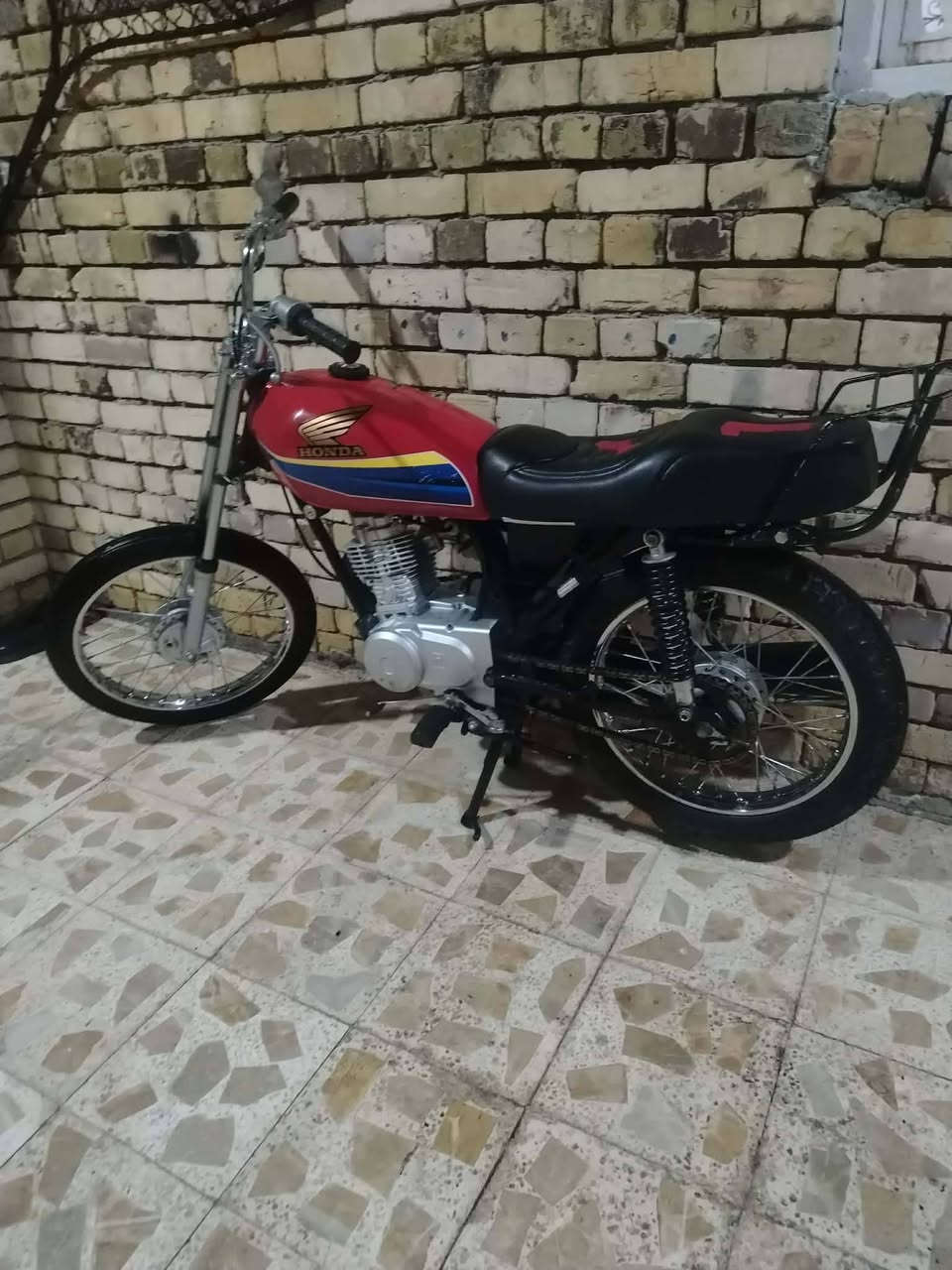 سلام عليكم دراجة نضيفة بدون اوراق السعر 550


**إذا كنت صاحب هذا الإعلان وتريد حذفه لأي سبب، رجاءا أرسل رسالة إلى الدعم الفني**