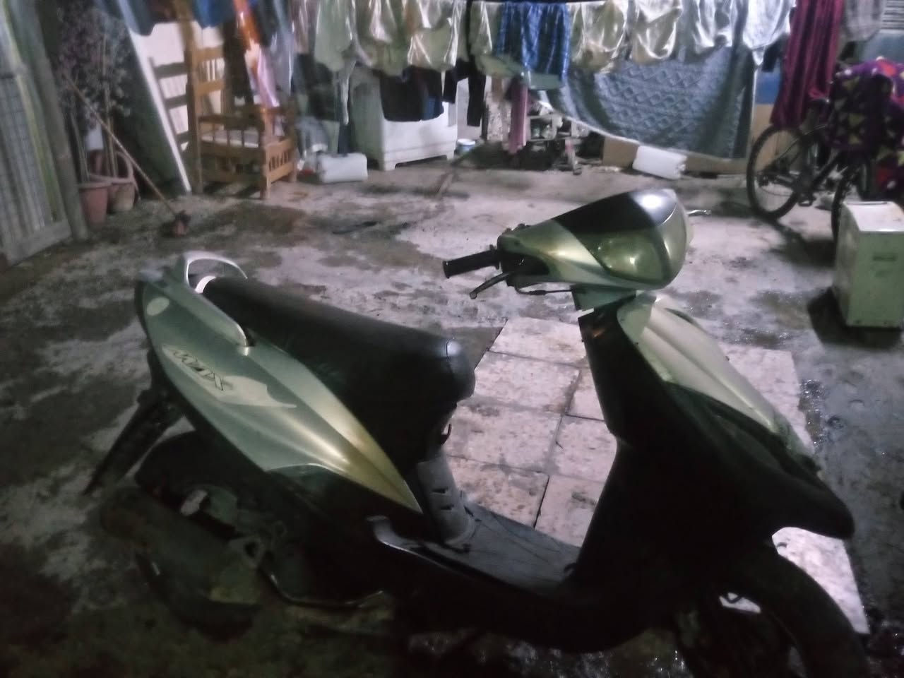 سلام عليكم دراجه ثعلب لبيع ياباني شغاله نص نكره سلف وهندر وكهرباءيتها كلها شغاله  كامله وكفراتها بلاديه انضاف مختمه ومحركها بلادي نطيف مامفتوحه ابد بلاديه ناعمه خرسه شلعه ومعدل خير من الله وكامله جاهزه السعر280 بيها مجال لشراي مكاني مستنصريه رقمي *********** متواجد وتساب ورصيد
