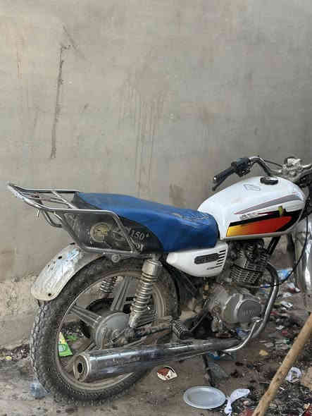 مكان شهربان للبيع ٥ كير 
***********
٢٠٠ بيها مجال
